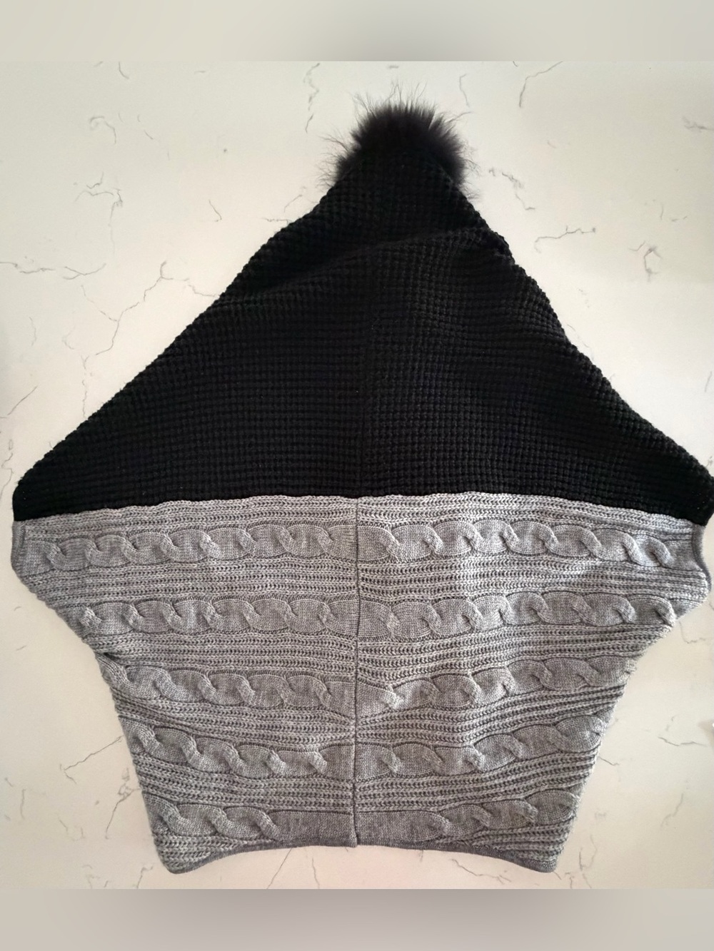 Metro Knit Fur Collection Raccoon Fur Cable Knit Hooded Poncho Cape M Après Ski - Picture 3 of 6